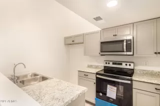 Photo #3: 6291793 Listing