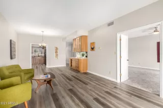 Photo #4: 6292037 Listing