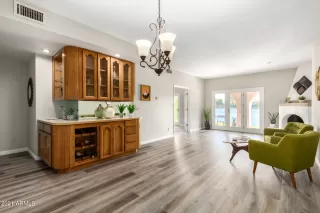 Photo #6: 6292037 Listing