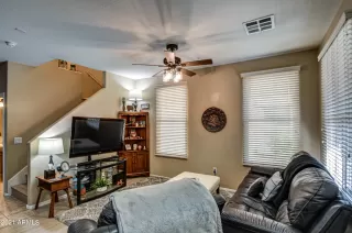 Photo #5: 6292261 Listing