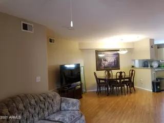 Photo #4: 6292568 Listing