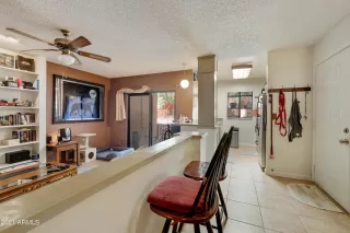 Photo #5: 6292742 Listing