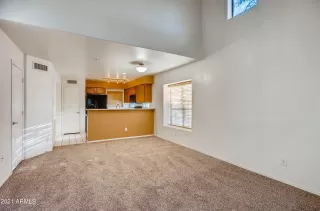 Photo #6: 6292958 Listing