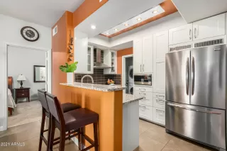 Photo #4: 6292961 Listing