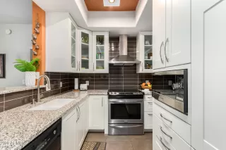 Photo #5: 6292961 Listing