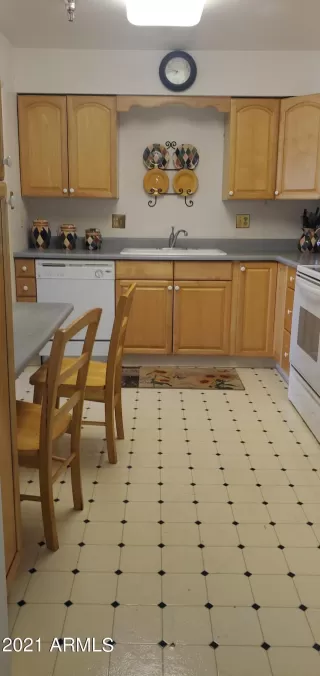 Photo #2: 6293104 Listing