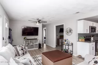 Photo #5: 6293198 Listing 