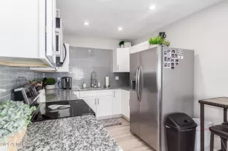 Photo #6: 6293198 Listing 