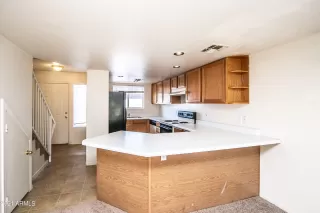 Photo #2: 6293246 Listing