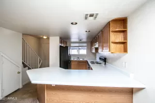 Photo #3: 6293246 Listing