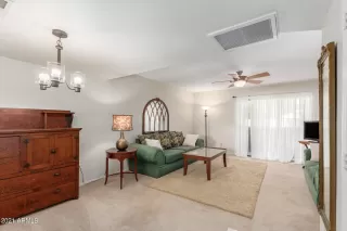 Photo #5: 6293652 Listing 