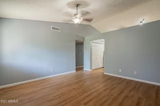 Photo #4: 6294142 Listing