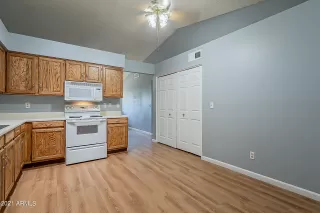 Photo #6: 6294142 Listing