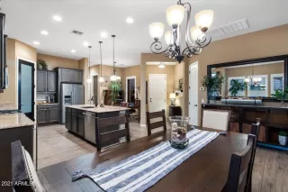 Photo #4: 6294197 Listing