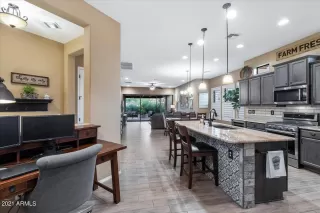 Photo #6: 6294197 Listing