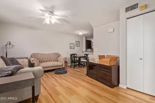 Photo #2: 6294258 Listing