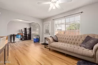 Photo #4: 6294258 Listing