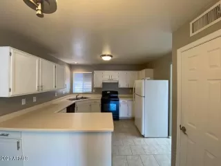 Photo #3: 6294740 Listing