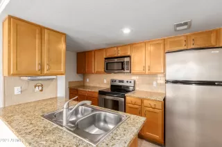 Photo #6: 6294797 Listing