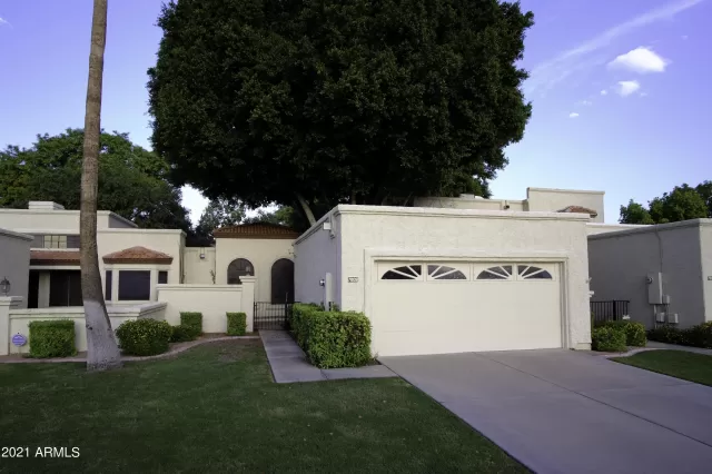 MLS: 6294838 Condo For Sale