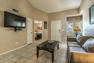 Photo #3: 6294984 Listing