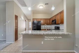 Photo #3: 6295248 Listing