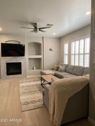 Photo #2: 6295261 Listing