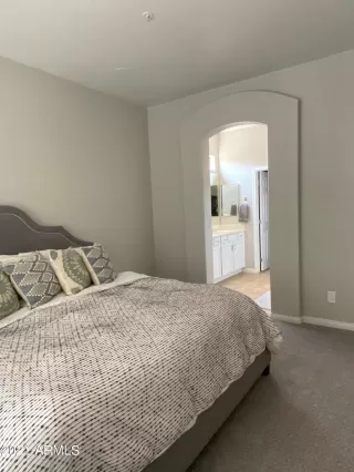 Photo #5: 6295261 Listing