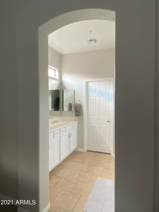 Photo #6: 6295261 Listing