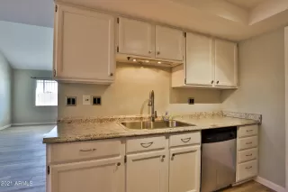 Photo #4: 6295346 Listing