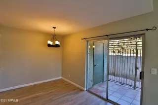 Photo #6: 6295346 Listing