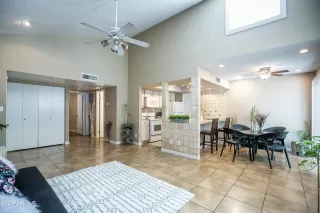 Photo #4: 6295847 Listing