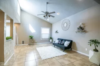 Photo #5: 6295847 Listing