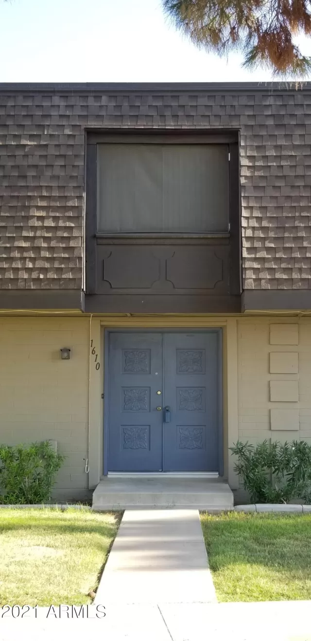 MLS: 6295927 Condo For Sale