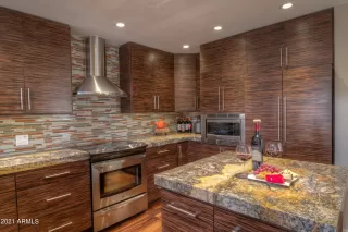 Photo #4: 6296241 Listing