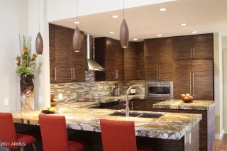 Photo #5: 6296241 Listing