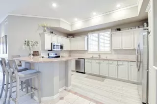 Photo #4: 6297106 Listing