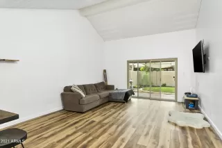 Photo #2: 6297486 Listing