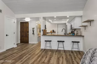 Photo #5: 6297486 Listing