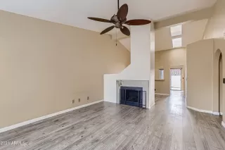 Photo #6: 6297674 Listing