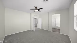 Photo #6: 6297984 Listing