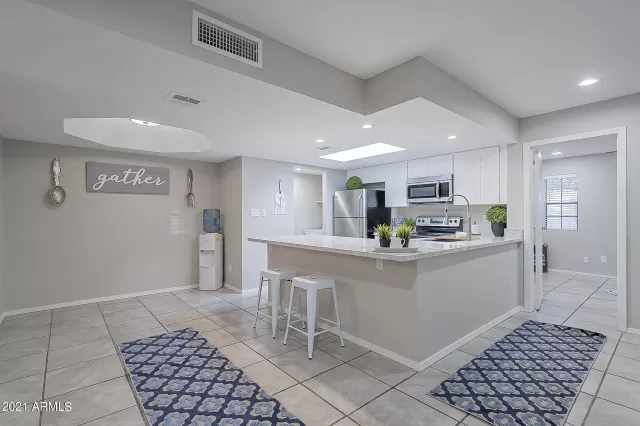 MLS: 6298016 Condo For Sale