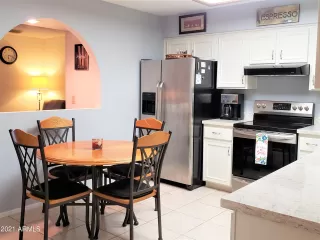 Photo #4: 6298046 Listing