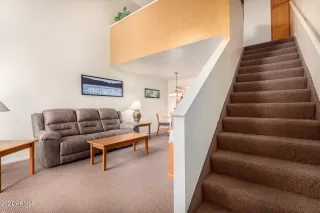 Photo #5: 6298279 Listing