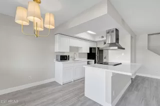 Photo #6: 6298336 Listing