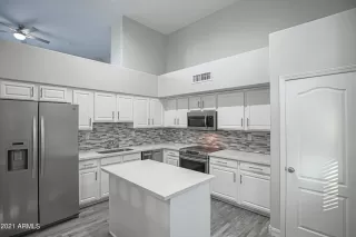 Photo #4: 6298723 Listing