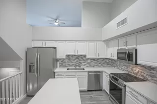 Photo #5: 6298723 Listing