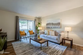 Photo #4: 6298867 Listing