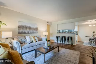 Photo #6: 6298867 Listing