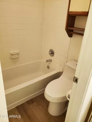 Photo #5: 6298907 Listing